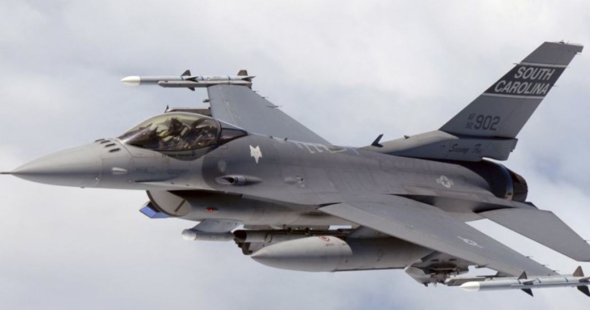 истребитель F-16